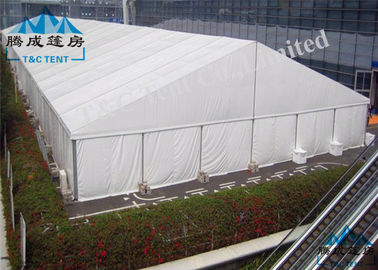 Ein Rahmen-Festzelt-Ereignis-Zelt-einfaches abgebaut für Messen und Feiern